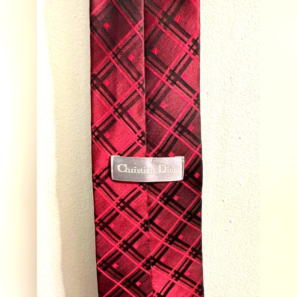 VINTAGE Christian Dior Tie - Picture 1 of 2